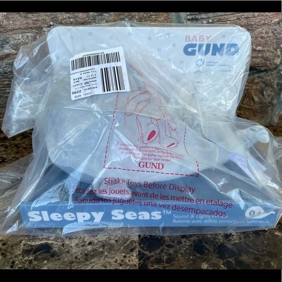 NEW GUND Sleepy Seas Sound & Lights Whale, 7 in - Picture 9 of 11